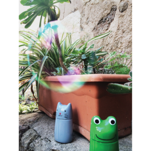 10457k Bubbimals Outside With Bubble