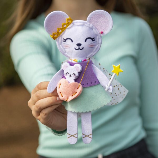CRAFT-TASTIC® MAKE A MOUSE FRIEND