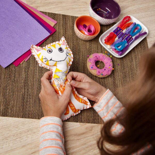 CRAFT-TASTIC® LEARN TO SEW